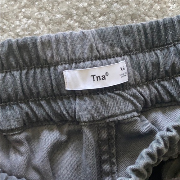 Aritzia TNA Gray Cargo pants - Picture 4 of 7